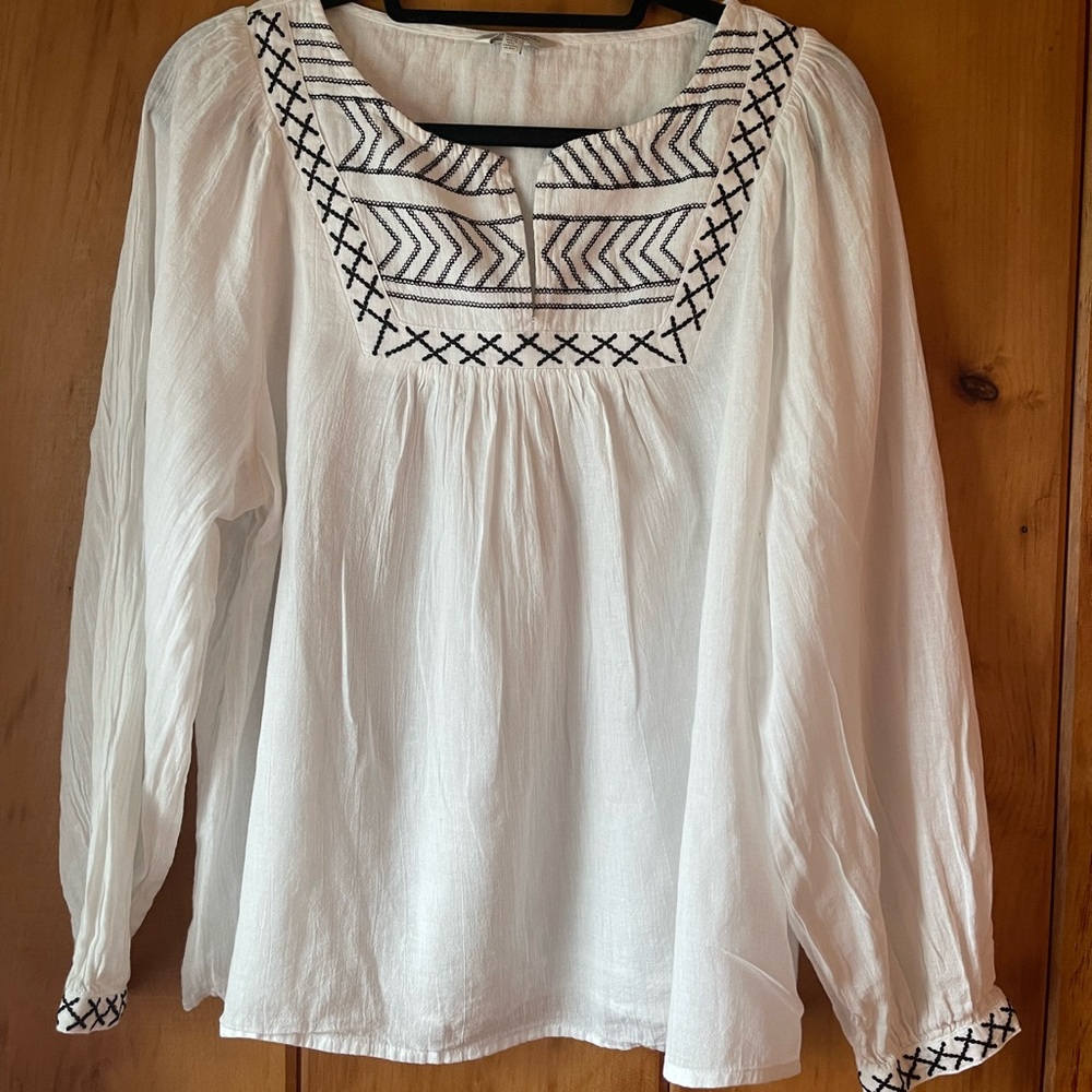 LUCKY BRAND light long sleeve SIZE LARGE